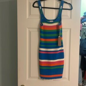 NWT- Medium Vici dress. Summer Dress! Stripped, fitted, flattering summer dress